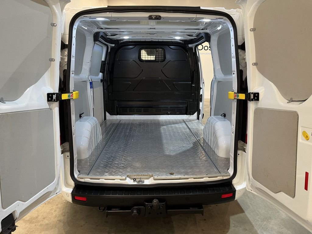 Sonstige Transporttechnik of the type Ford Transit Custom 2.0 TDCI L1H1 Trend 170 PK Automaat / Euro 6 / Sc, Gebrauchtmaschine in GRONINGEN (Picture 4)