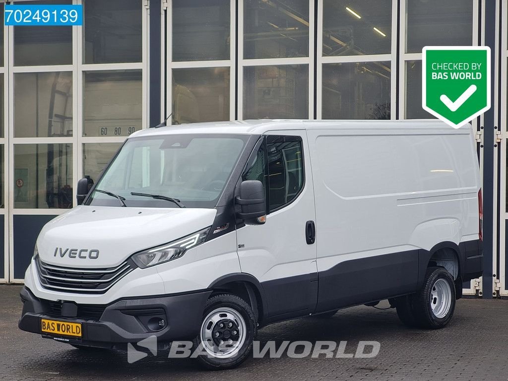 Sonstige Transporttechnik du type Iveco Daily 35C21 3.0L Automaat Laag dak L2H1 Uniek! LED Trekhaak Navi, Neumaschine en Veghel (Photo 1)