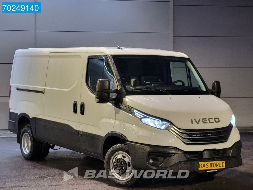 Sonstige Transporttechnik of the type Iveco Daily 35C21 3.0L Automaat Laag dak L2H1 Uniek! LED Trekhaak Navi, Neumaschine in Veghel (Picture 3)