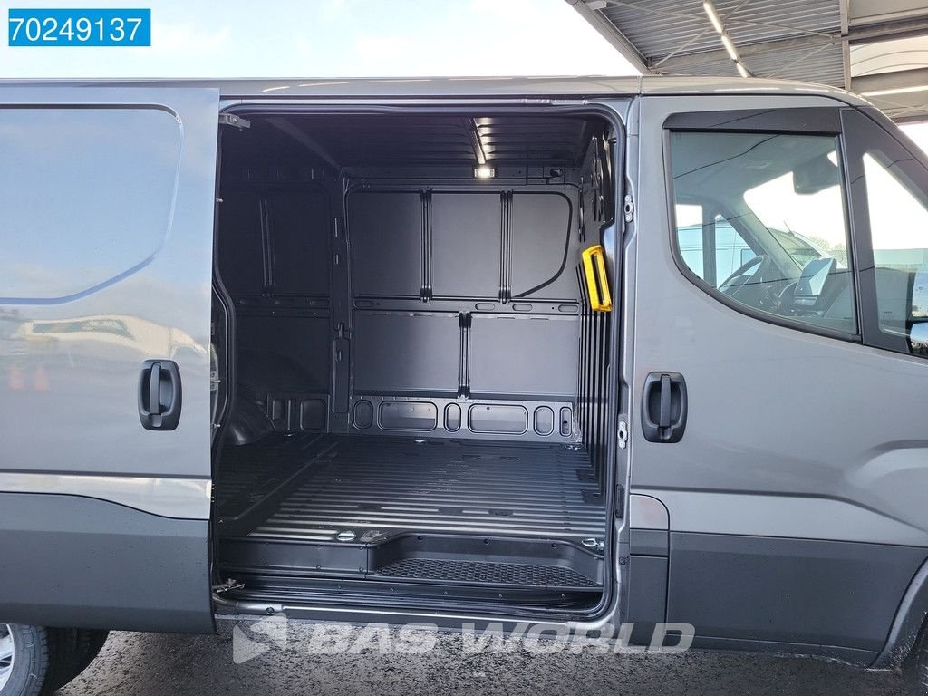 Sonstige Transporttechnik del tipo Iveco Daily 35C21 3.0L Automaat Laag dak L2H1 Uniek! LED Trekhaak Navi, Neumaschine en Veghel (Imagen 8)