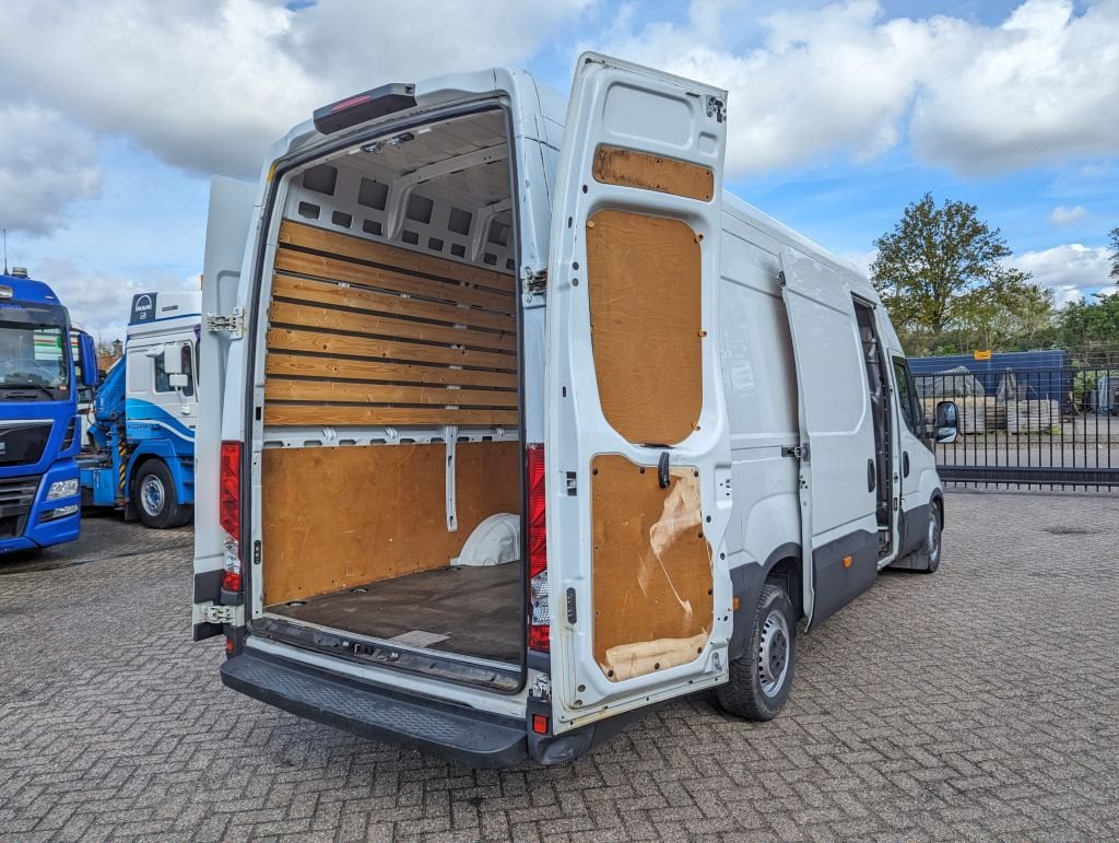 Sonstige Transporttechnik Türe ait Iveco Daily 35S14 Euro6 - Bestelbus L3 H3 - Automaat - Airco - 01/2025, Gebrauchtmaschine içinde Oud Gastel (resim 3)