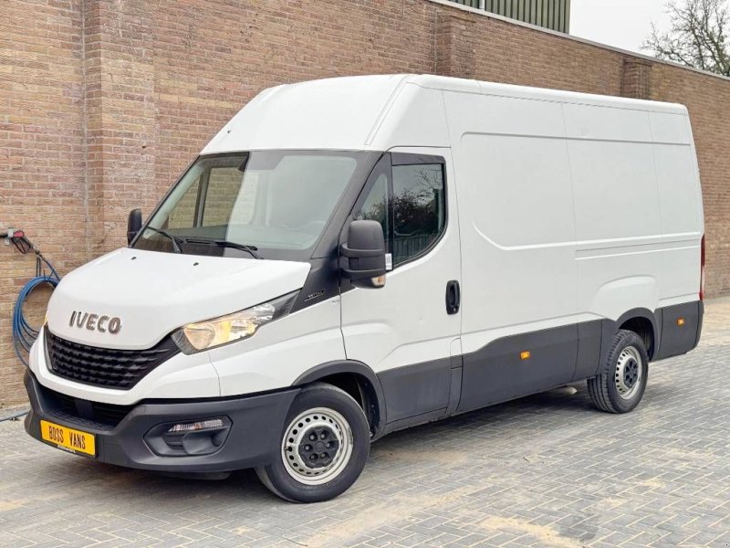 Sonstige Transporttechnik des Typs Iveco Daily 35S14 - L2H2 Climate Cruise Bluetooth 3500kg, Gebrauchtmaschine in Veldhoven (Bild 1)