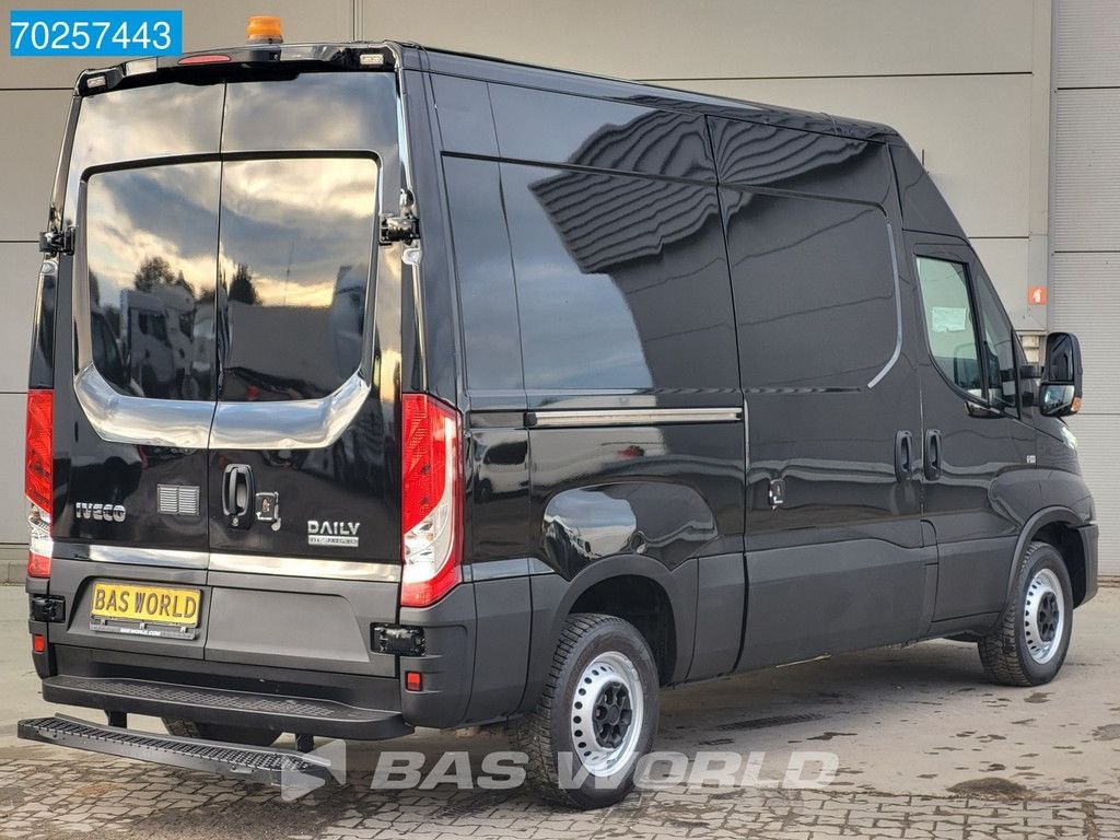 Sonstige Transporttechnik des Typs Iveco Daily 35S18 3.0L 180PK Automaat L2H2 LED Navi Camera Airco Cruis, Gebrauchtmaschine in Veghel (Bild 5)