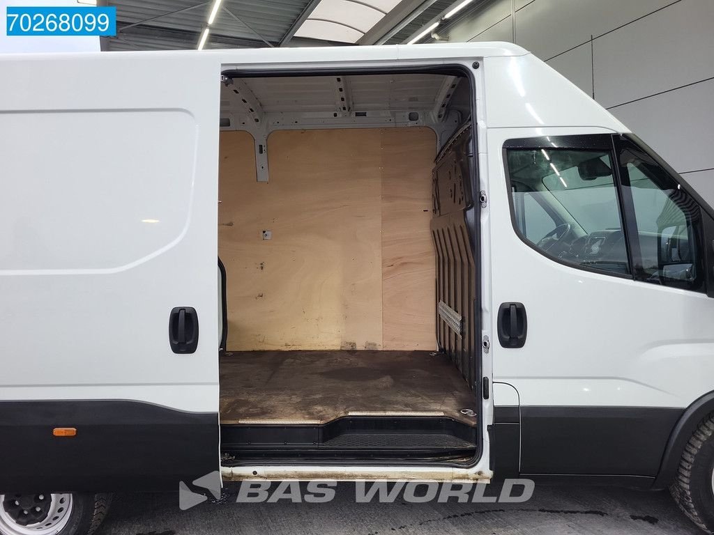 Sonstige Transporttechnik типа Iveco Daily 35S18 3.0L Automaat L2H2 Camera Navi Airco Cruise 12m3 A/C, Gebrauchtmaschine в Veghel (Фотография 9)