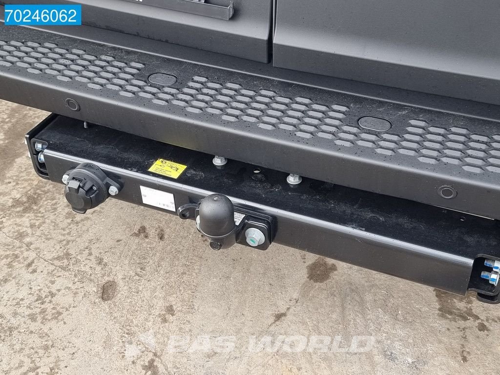 Sonstige Transporttechnik des Typs Iveco Daily 35S18 3.0L Automaat L3H2 ACC Navi LED Camera Trekhaak A/C, Neumaschine in Veghel (Bild 9)