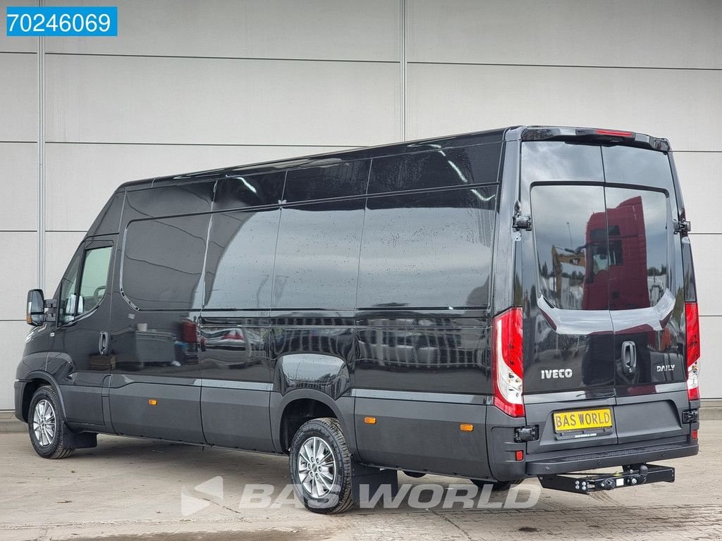 Sonstige Transporttechnik of the type Iveco Daily 35S18 3.0L Automaat L3H2 ACC Navi LED Camera Trekhaak L4H2, Neumaschine in Veghel (Picture 2)