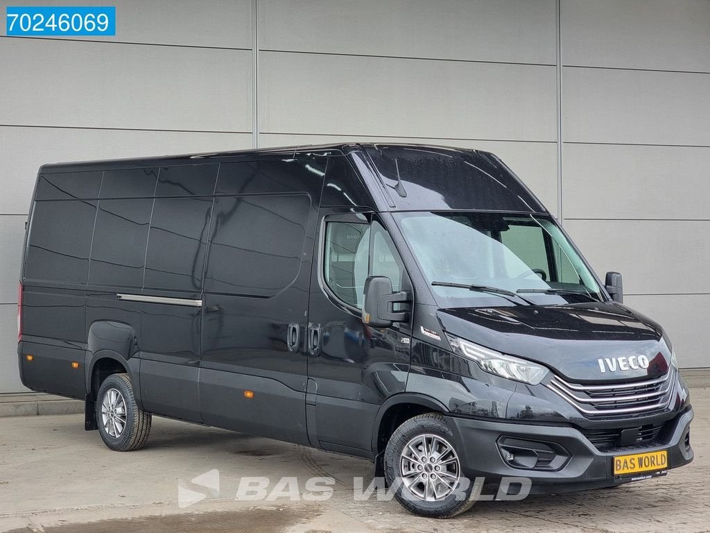 Sonstige Transporttechnik des Typs Iveco Daily 35S18 3.0L Automaat L3H2 ACC Navi LED Camera Trekhaak L4H2, Neumaschine in Veghel (Bild 3)