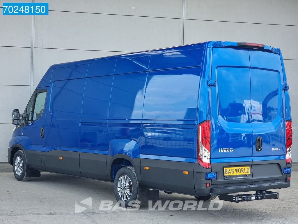 Sonstige Transporttechnik of the type Iveco Daily 35S18 L3H2 3.5t Trekhaak ACC Navi LED Camera LM velgen Blu, Neumaschine in Veghel (Picture 2)