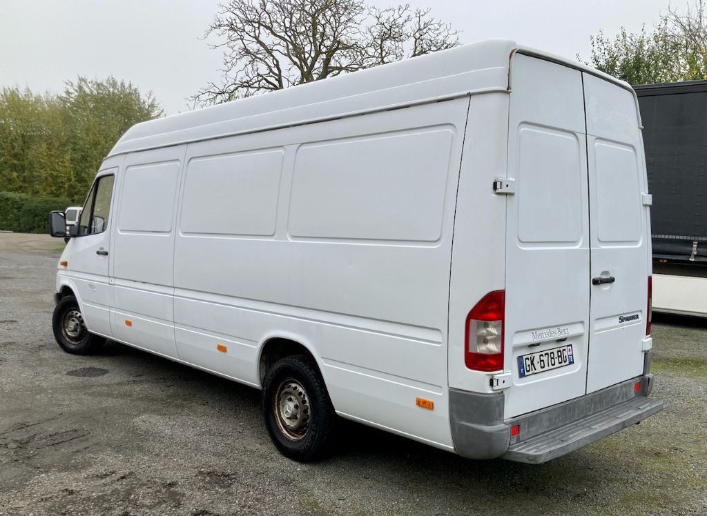 Sonstige Transporttechnik des Typs Mercedes SPRINTER 311 CDI 110 CV, Gebrauchtmaschine in BAZAINVILLE (Bild 3)