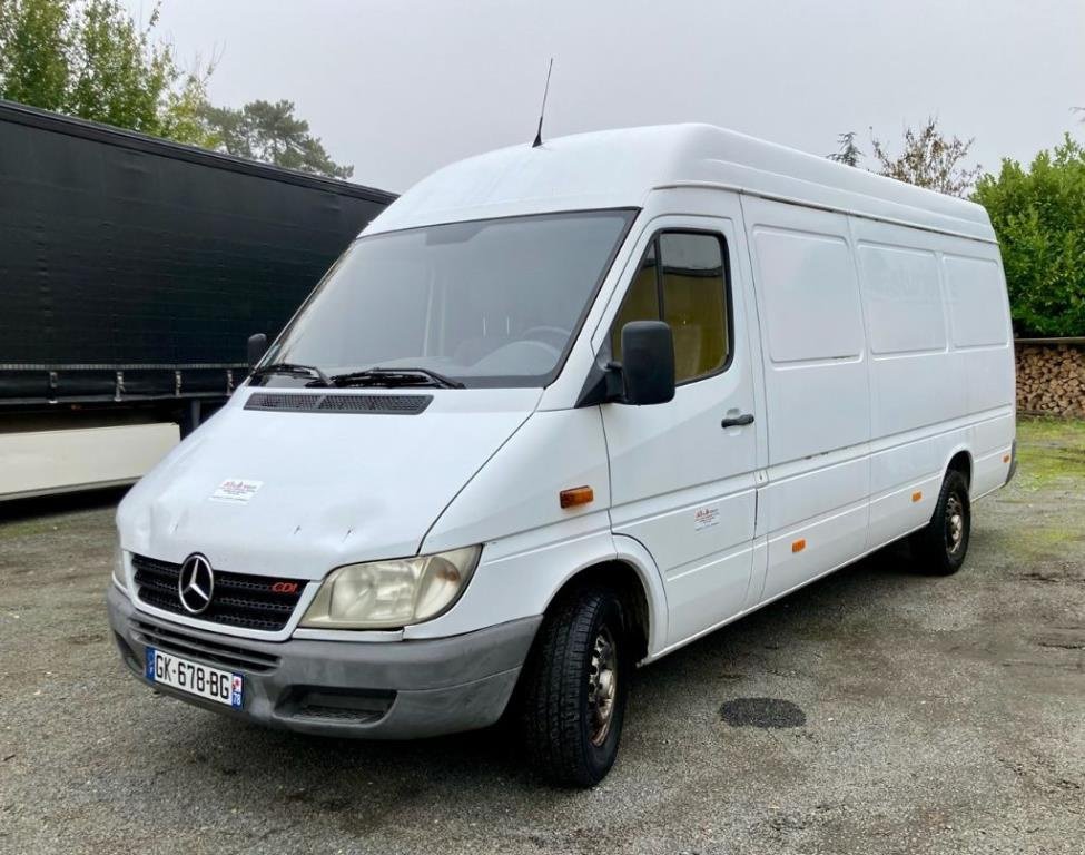 Sonstige Transporttechnik des Typs Mercedes SPRINTER 311 CDI 110 CV, Gebrauchtmaschine in BAZAINVILLE (Bild 4)