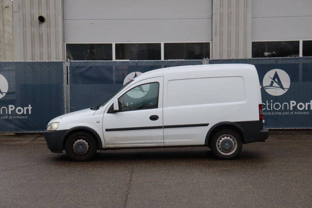 Sonstige Transporttechnik des Typs Opel Combo-c, Gebrauchtmaschine in Antwerpen (Bild 2)