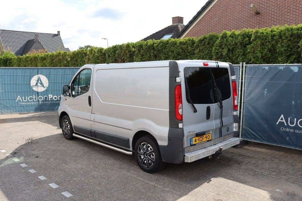 Sonstige Transporttechnik Türe ait Opel Vivaro, Gebrauchtmaschine içinde Antwerpen (resim 3)