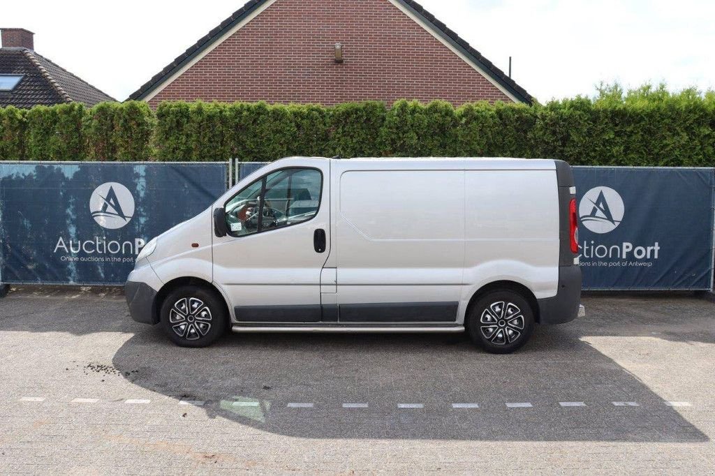 Sonstige Transporttechnik typu Opel Vivaro, Gebrauchtmaschine w Antwerpen (Zdjęcie 2)