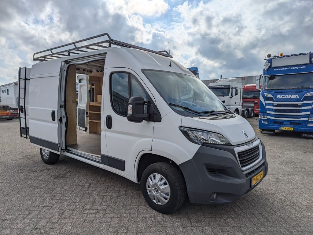 Sonstige Transporttechnik of the type Peugeot Boxer 330 2.0 Blue HDI Euro6 L2H2 - Handgeschakeld - Airco - Nav, Gebrauchtmaschine in Oud Gastel (Picture 2)