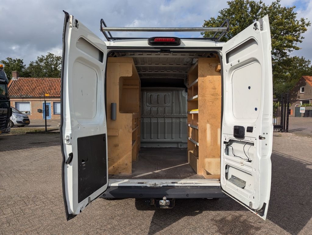 Sonstige Transporttechnik van het type Peugeot Boxer 330 2.0 Blue HDI Euro6 L2H2 - Handgeschakeld - Airco - Nav, Gebrauchtmaschine in Oud Gastel (Foto 5)