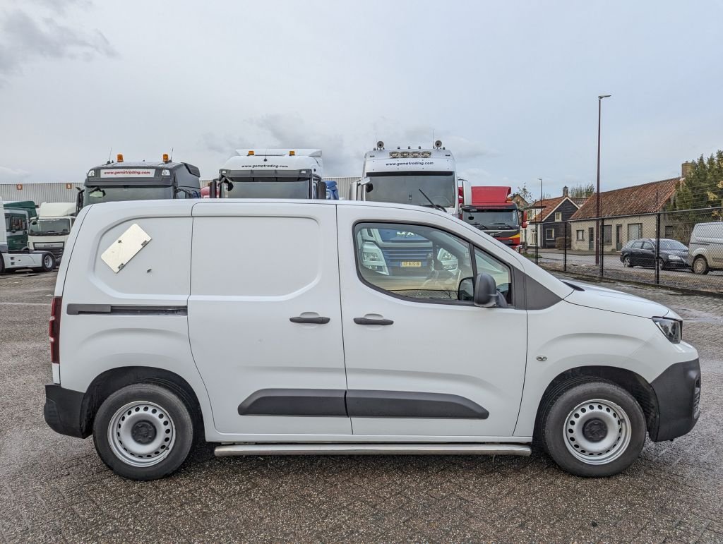 Sonstige Transporttechnik typu Peugeot Partner 1.6 e-HDI Euro6 - Handgeschakeld - Airco - Multimedia Sy, Gebrauchtmaschine w Oud Gastel (Zdjęcie 10)