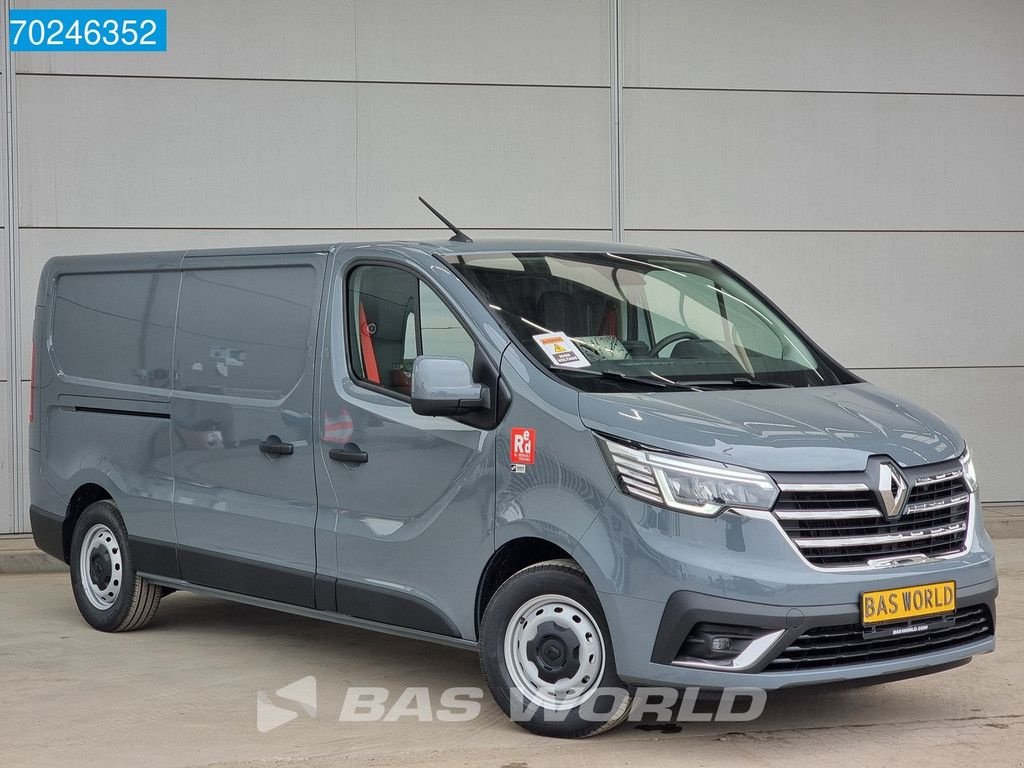 Sonstige Transporttechnik of the type Renault Trafic 70PK Electric 52kWh Parkeersensoren Automaat Airco Cruise, Neumaschine in Veghel (Picture 3)