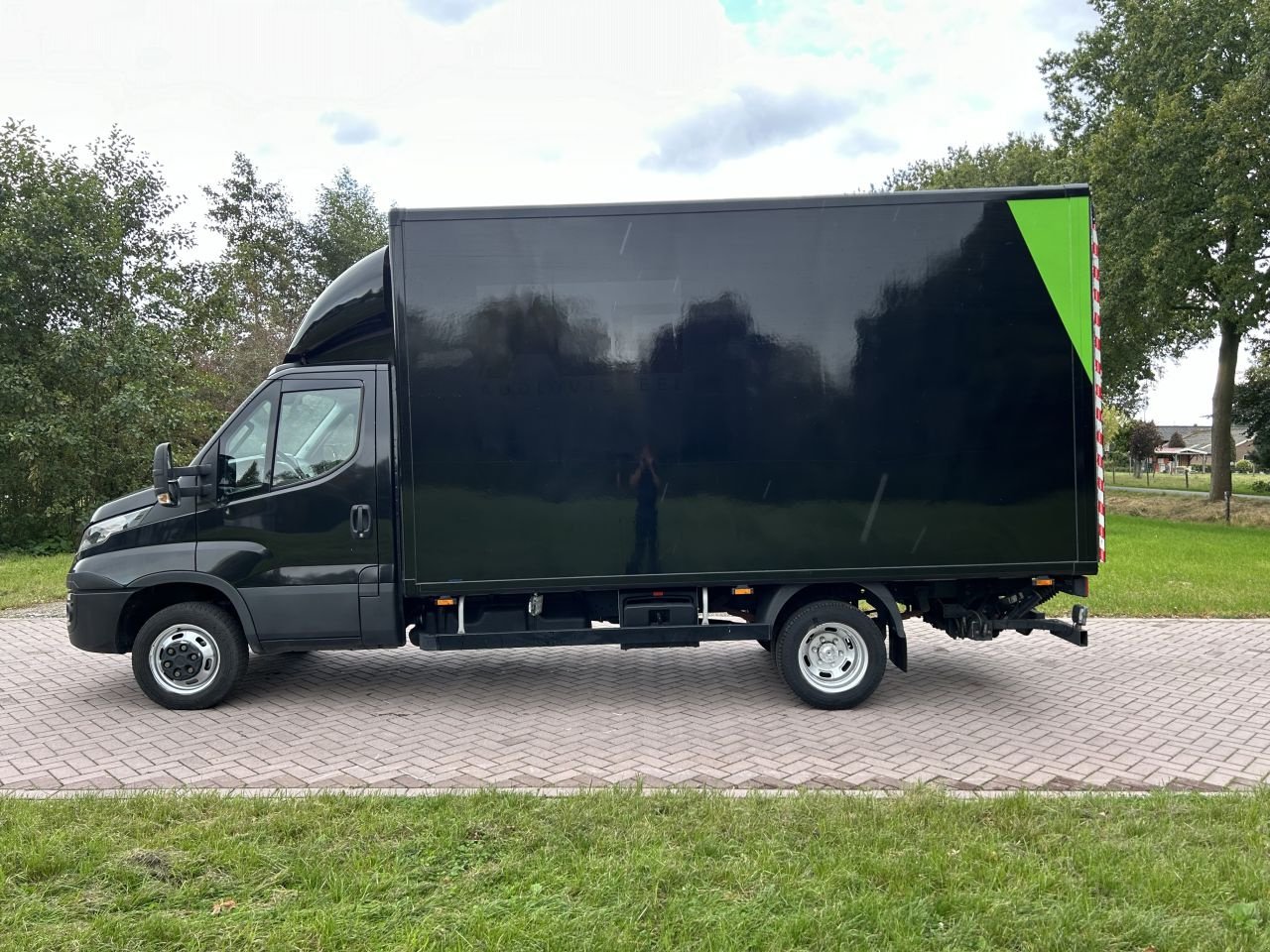 Sonstige Transporttechnik du type Sonstige Iveco Daily 50c15 Bakwagen met laadklep 1000 kg (33) trekh, Gebrauchtmaschine en Putten (Photo 3)