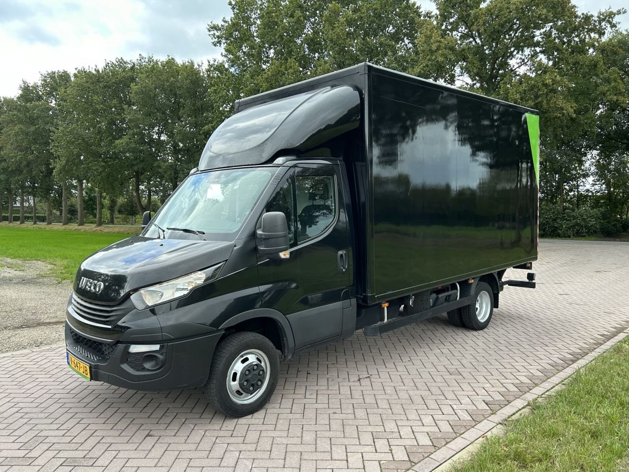 Sonstige Transporttechnik Türe ait Sonstige Iveco Daily 50c15 Bakwagen met laadklep 1000 kg (33) trekh, Gebrauchtmaschine içinde Putten (resim 1)