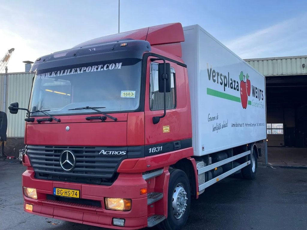 Sonstige Transporttechnik typu Sonstige Mercedes Benz Actros 1831 Box Truck Loading Lift Big Axle V6 EPS NL Truck Top, Gebrauchtmaschine v 'S-Hertogenbosch (Obrázek 1)