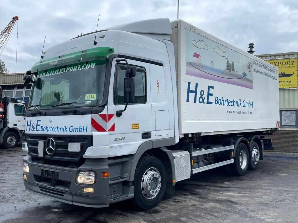 Sonstige Transporttechnik del tipo Sonstige Mercedes Benz Actros 2541 MP2 V6 Box Truck 6x2 Airco German Truck Top Conditio, Gebrauchtmaschine en 'S-Hertogenbosch (Imagen 1)