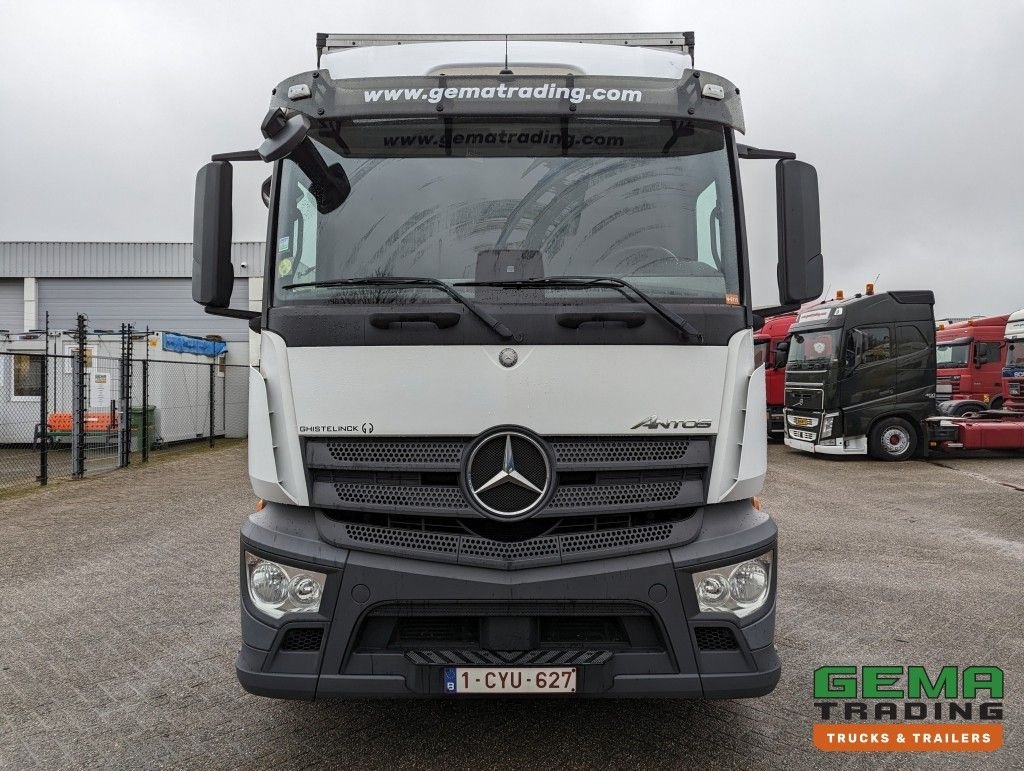 Sonstige Transporttechnik a típus Sonstige Mercedes Benz Antos 2832 6x2 Daycab Euro6 Gesloten Bak 8.40M + Laadklep 2000KG, Gebrauchtmaschine ekkor: Oud Gastel (Kép 10)