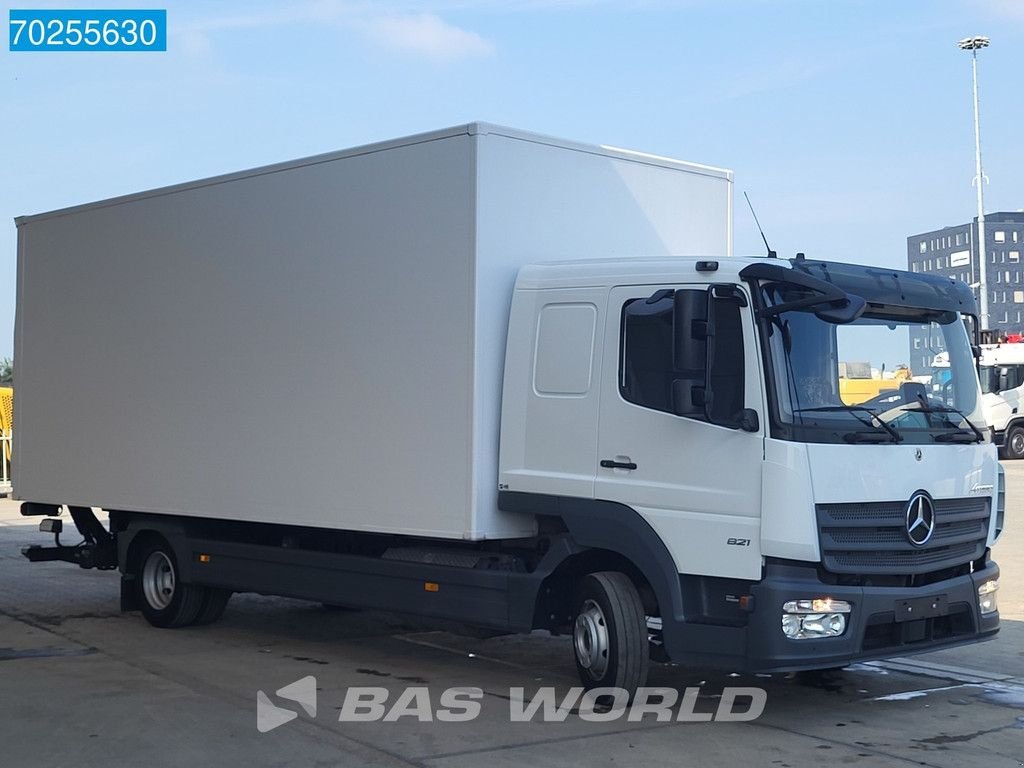 Sonstige Transporttechnik du type Sonstige Mercedes Benz Atego 821 4X2 8tonner Automatic Sleepercab Ladebordwand Euro 6, Gebrauchtmaschine en Veghel (Photo 10)