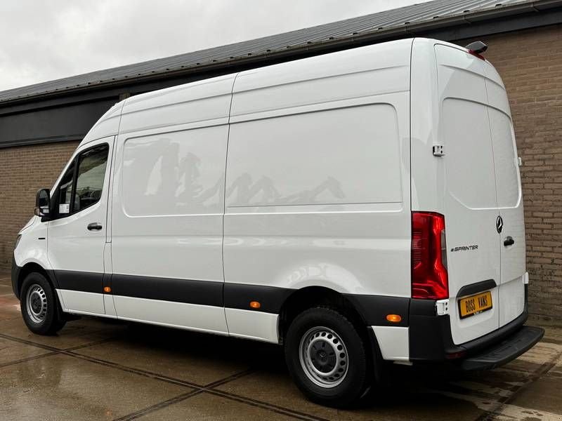 Sonstige Transporttechnik des Typs Sonstige Mercedes Benz eSprinter 312 - L2H2 55kWh 116hp AC Camera, Gebrauchtmaschine in Veldhoven (Bild 2)