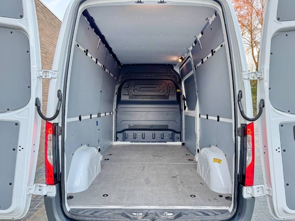 Sonstige Transporttechnik του τύπου Sonstige Mercedes Benz eSprinter - 55kWh 116hp AC Camera Heated Seat, Gebrauchtmaschine σε Veldhoven (Φωτογραφία 9)