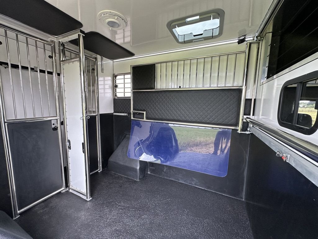 Sonstige Transporttechnik du type Sonstige Mercedes Benz Sprinter 315 AMG 2-paards paardenvrachtwagen B-rijbewijs, Gebrauchtmaschine en KOOTWIJKERBROEK (Photo 4)