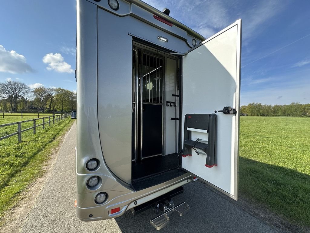 Sonstige Transporttechnik типа Sonstige Mercedes Benz Sprinter 317 AMG 2-paards Paardenvrachtwagen B-rijbewijs, Gebrauchtmaschine в KOOTWIJKERBROEK (Фотография 9)