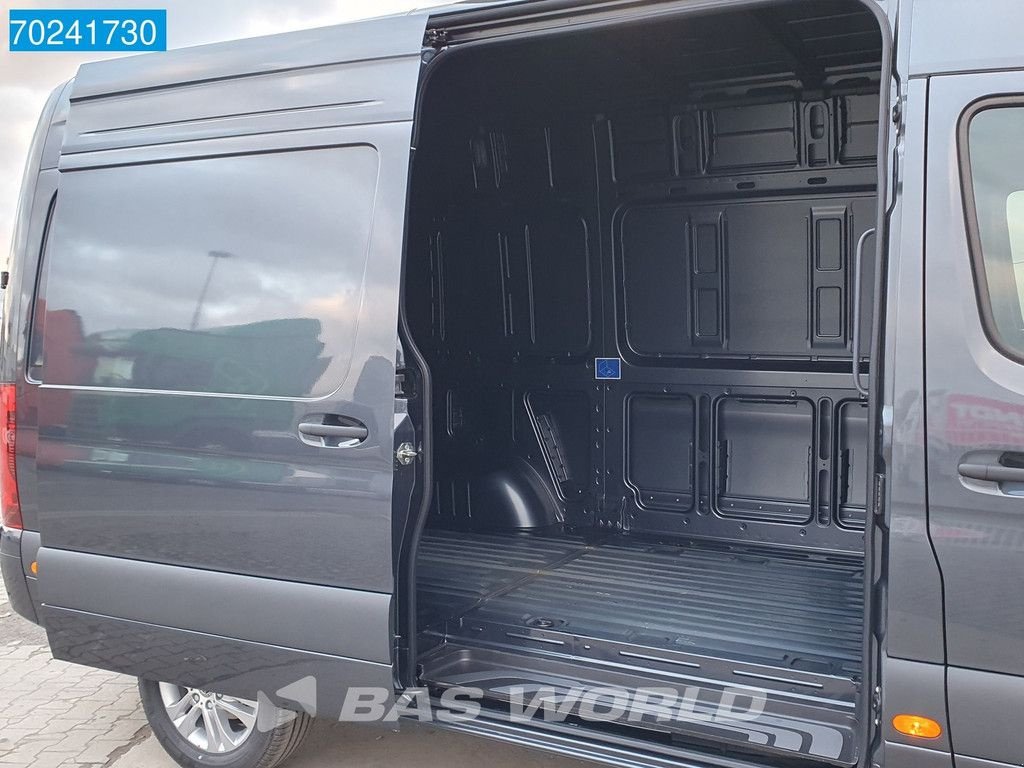 Sonstige Transporttechnik του τύπου Sonstige Mercedes Benz Sprinter 319 CDI Automaat L2H2 2025model 3.5t trekhaak ACC LED C, Neumaschine σε Veghel (Φωτογραφία 7)