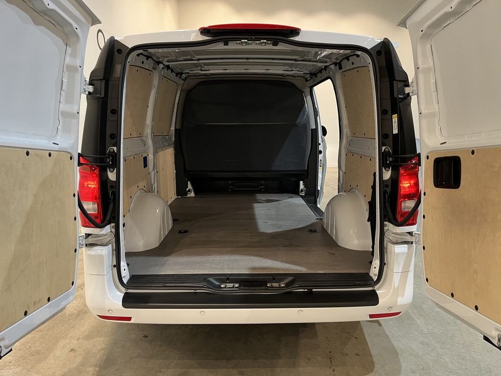 Sonstige Transporttechnik typu Sonstige Mercedes Benz Vito 114 CDI Lang RWD Automaat / Euro 6 / Airco / Camera / Cruis, Gebrauchtmaschine v GRONINGEN (Obrázok 4)