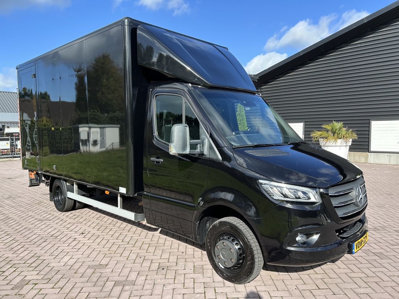 Sonstige Transporttechnik типа Sonstige Mercedes Sprinter 519 v6 Bakwagen 750 kg laadklep, Gebrauchtmaschine в Putten (Фотография 2)