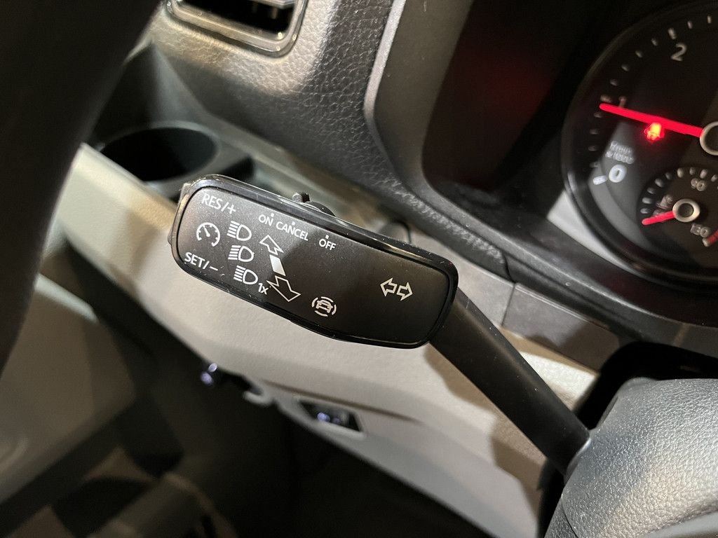 Sonstige Transporttechnik tip Volkswagen Crafter 2.0 TDI L3H3 / Euro 6 / Airco / Cruise Control / 3-Zits, Gebrauchtmaschine in GRONINGEN (Poză 11)