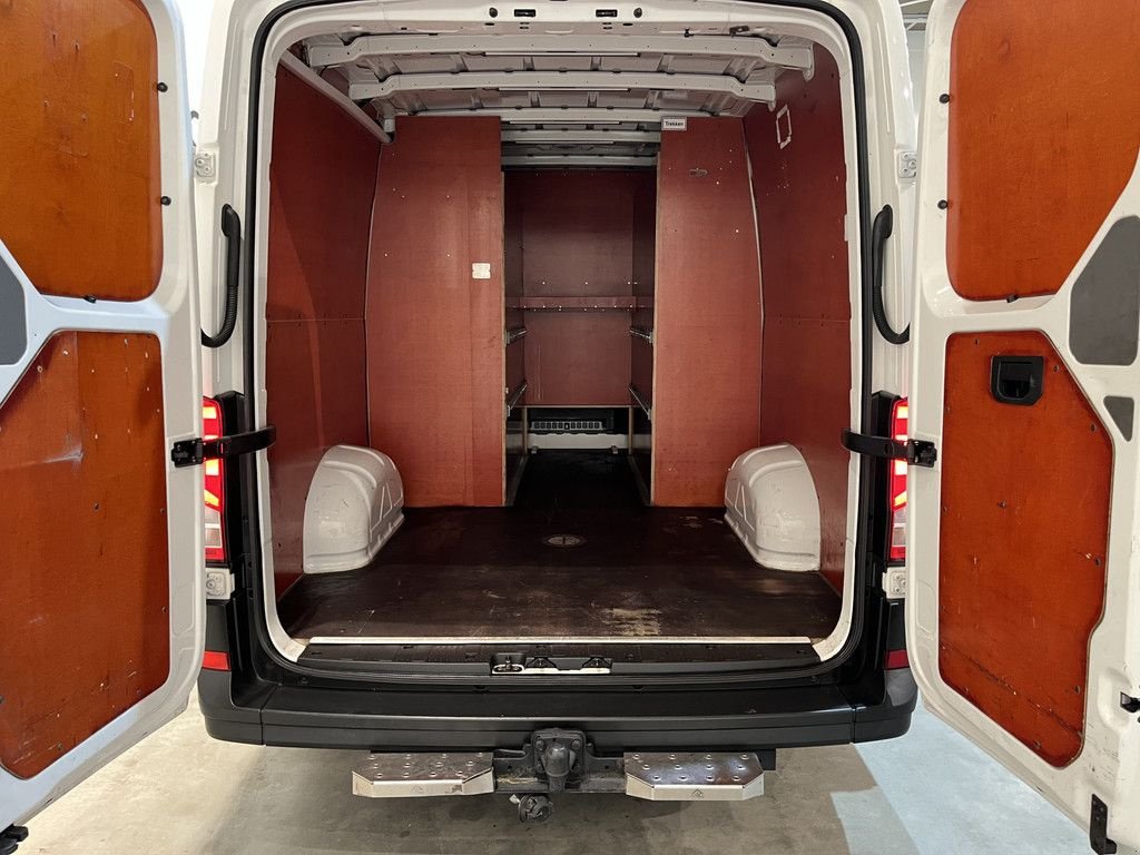 Sonstige Transporttechnik от тип Volkswagen Crafter 35 2.0 TDI L3H2 / Euro 6 / Schuifdeur L + R / Airco / Cr, Gebrauchtmaschine в GRONINGEN (Снимка 4)