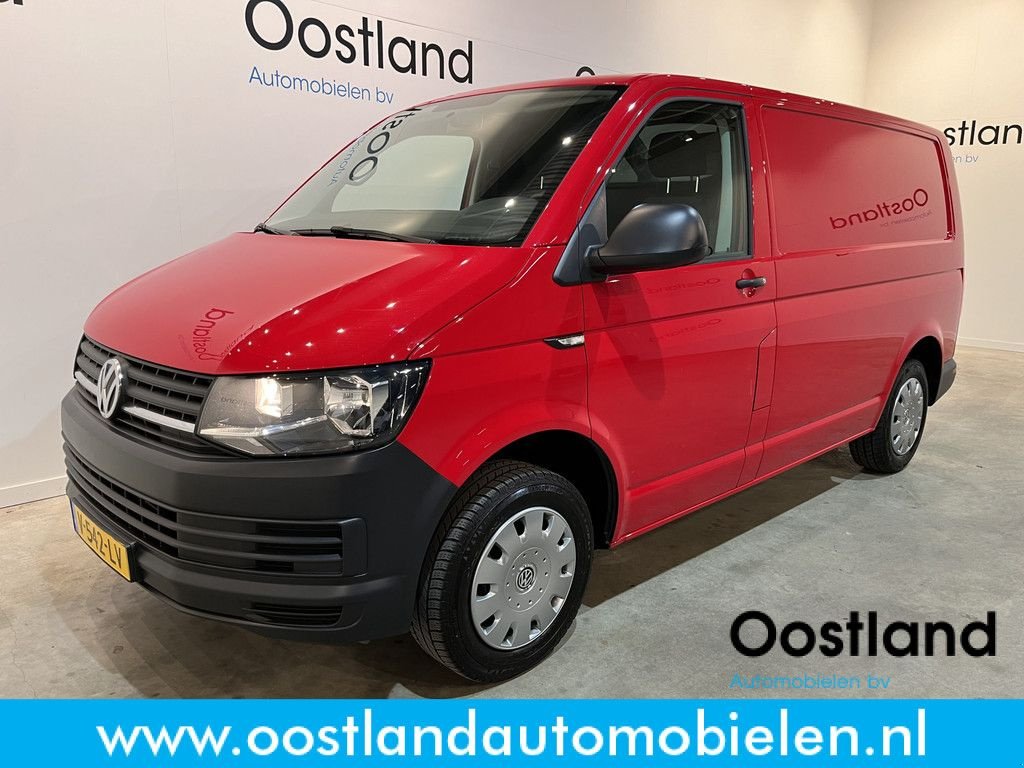 Sonstige Transporttechnik van het type Volkswagen Transporter 2.0 TDI L1H1 / Euro 6 / Airco / Cruise Control / Ach, Gebrauchtmaschine in GRONINGEN (Foto 1)