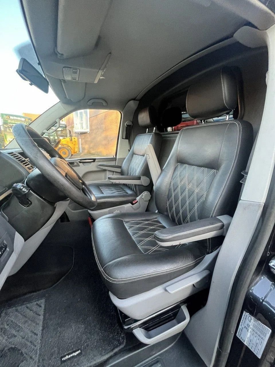 Sonstige Transporttechnik des Typs Volkswagen Transporter 2.5 TDI / 175 PK / 5 cilinder / NAP / Airco / Zijdeu, Gebrauchtmaschine in Ammerzoden (Bild 9)