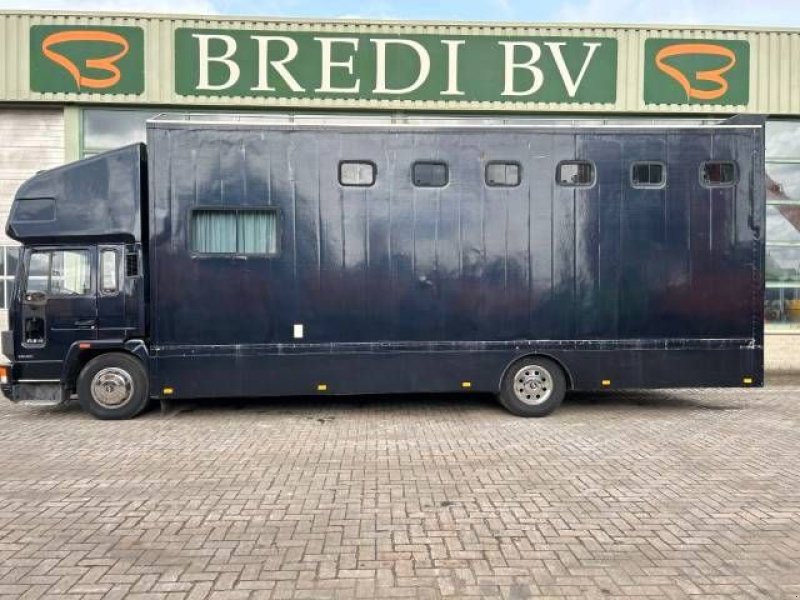 Sonstige Transporttechnik du type Volvo FL 6 4x2 140 Pferdetransporter, Gebrauchtmaschine en Roosendaal (Photo 1)