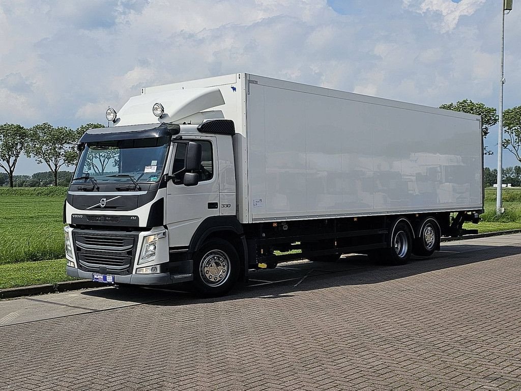 Sonstige Transporttechnik типа Volvo FM 330 6x2*4 lift isolated, Gebrauchtmaschine в Vuren (Фотография 2)