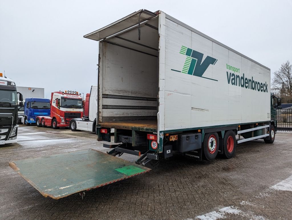 Sonstige Transporttechnik van het type Volvo FM330 6x2 Daycab Euro5 - Gesloten bak 9M + Dhollandia laadklep 2, Gebrauchtmaschine in Oud Gastel (Foto 3)