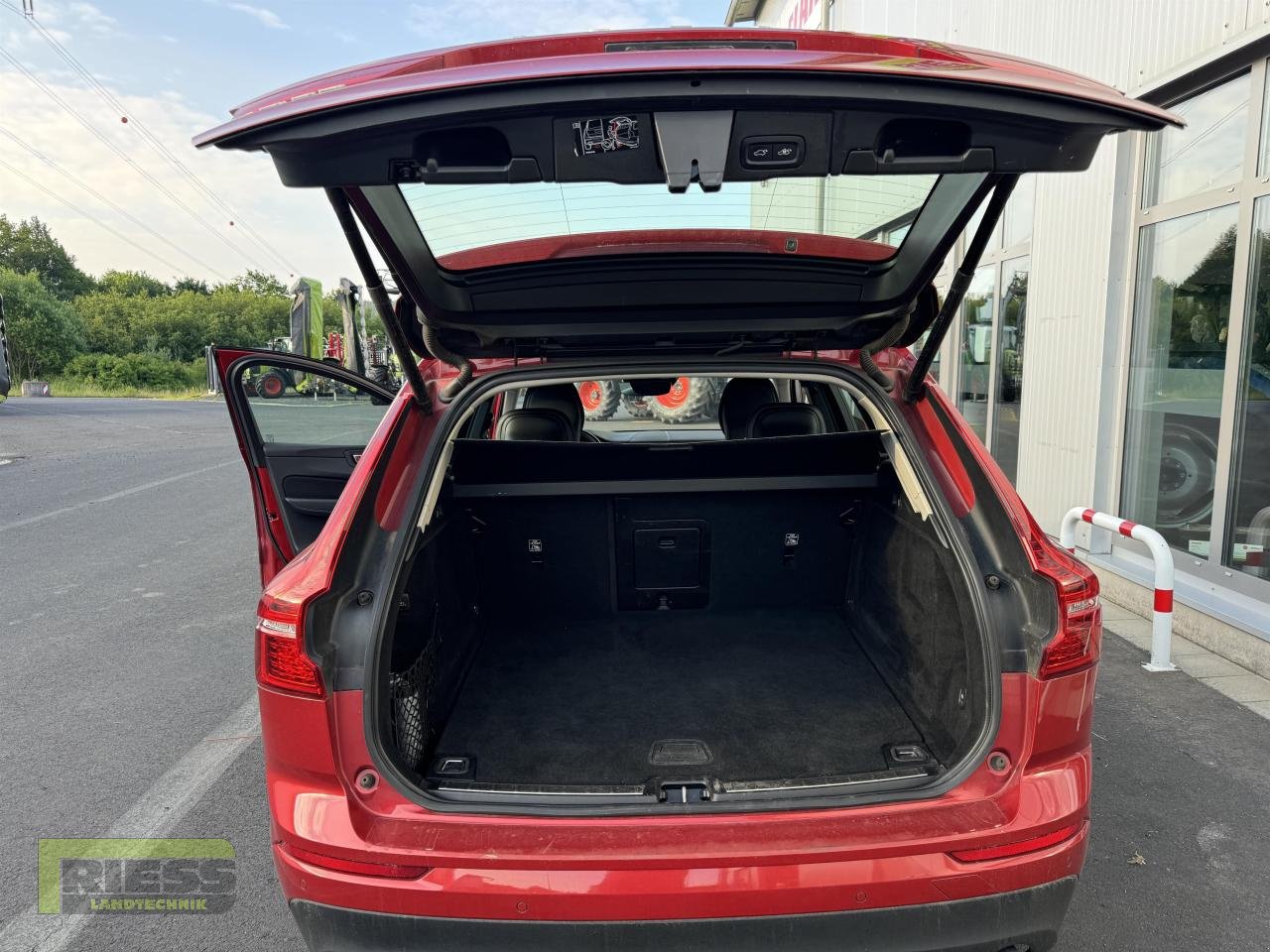 Sonstige Transporttechnik del tipo Volvo VOLVO XC 60, Gebrauchtmaschine en Homberg (Ohm) - Maulbach (Imagen 12)