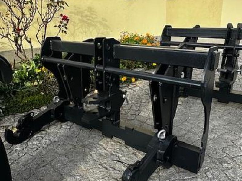 Sonstiger Baggerzubehör van het type Big Dutchman Manitou Adapter mit 3 Punkt Aufnahme, Neumaschine in Brunn an der Wild (Foto 1)