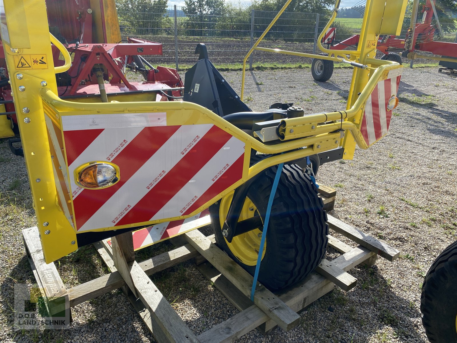 Sonstiges Feldhäckslerzubehör van het type Kemper 400F StalkBuster Komfort Zusatzfahrwerk JD 460 SB, Neumaschine in Lauterhofen (Foto 1)