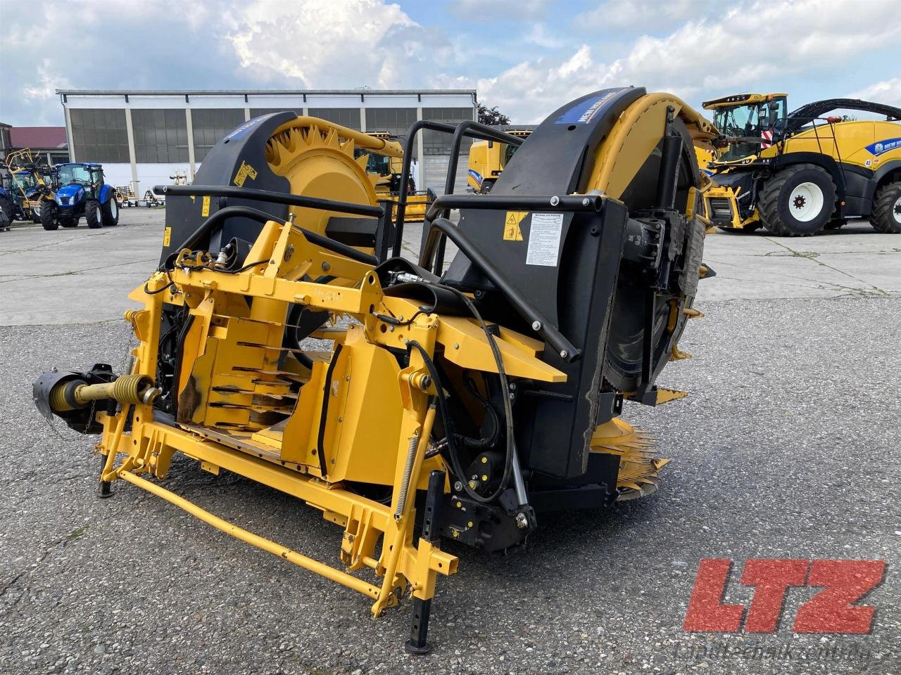 Sonstiges Mähdrescherzubehör of the type New Holland 60BFI 8R B DISC - Vorführer, Neumaschine in Ampfing (Picture 4)