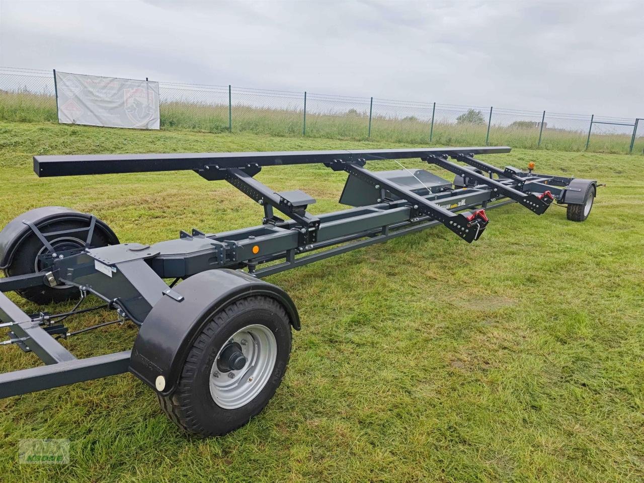 Sonstiges Mähdrescherzubehör del tipo Tam Leguan Quattro ML 30ft, Gebrauchtmaschine In Zorbau (Immagine 8)