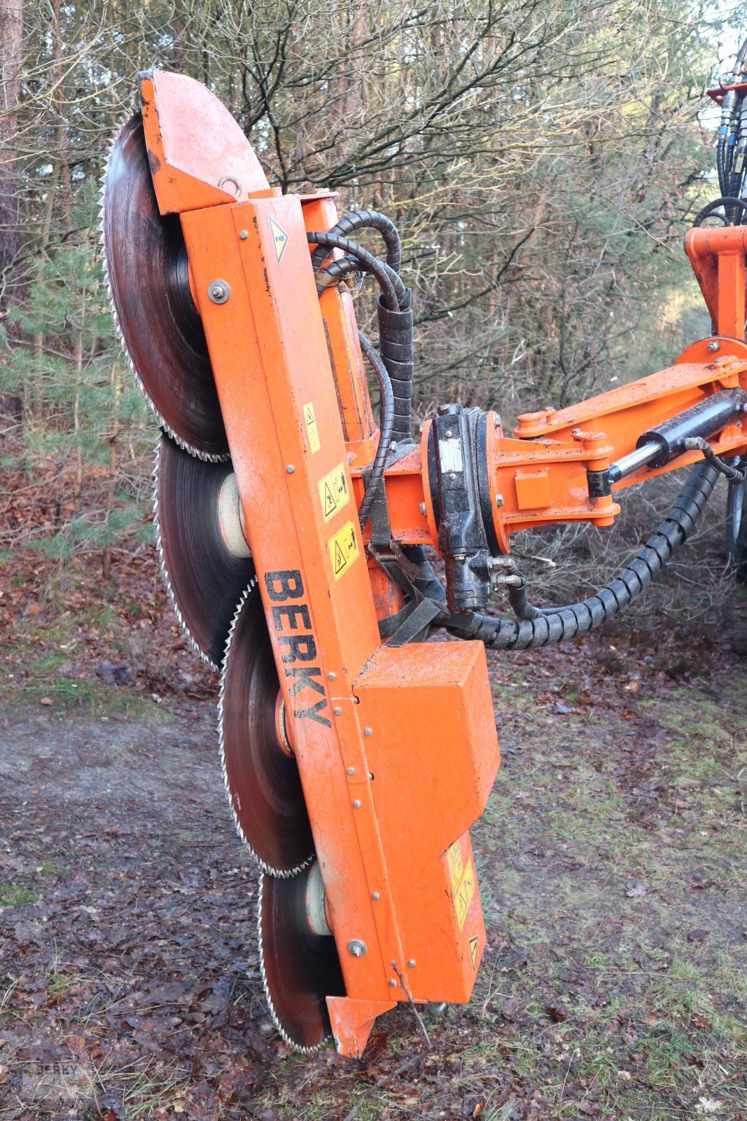 Sonstiges Traktorzubehör van het type Berky Astsäge 5830, Neumaschine in Haren (Foto 1)