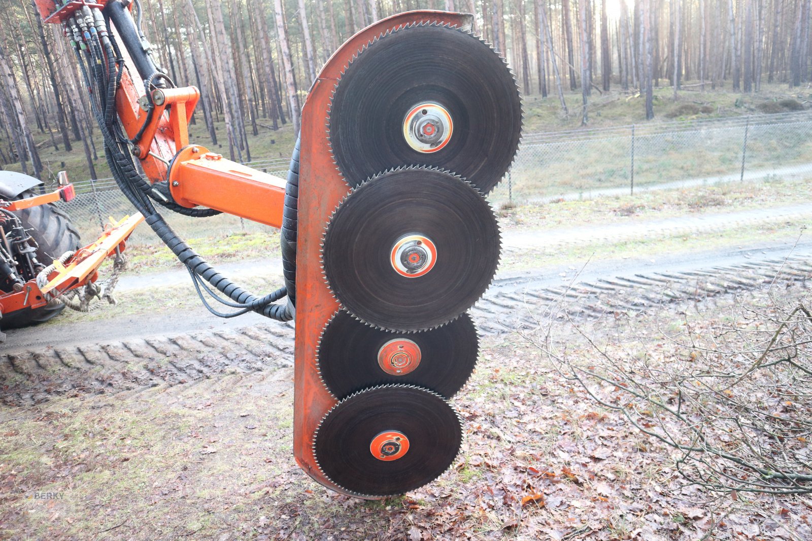 Sonstiges Traktorzubehör du type Berky Astsäge 5830, Neumaschine en Haren (Photo 5)