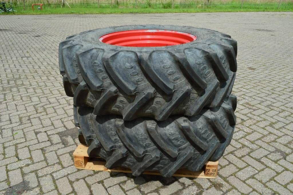 Sonstiges Traktorzubehör типа BKT Agrimax 520/85R42, 420/85R30 op Fendt velgen, Gebrauchtmaschine в Erichem (Фотография 8)