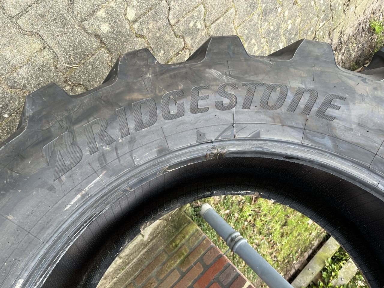 Sonstiges Traktorzubehör tipa Bridgestone 520/70-R38, Neumaschine u Almen (Slika 3)